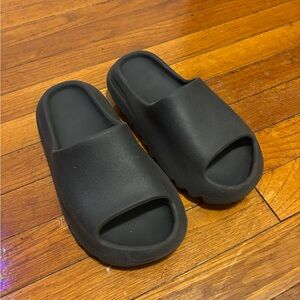 Black Adidas Yeezy slides